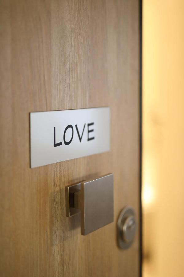 Love Lifestyle Suite 雅典 外观 照片